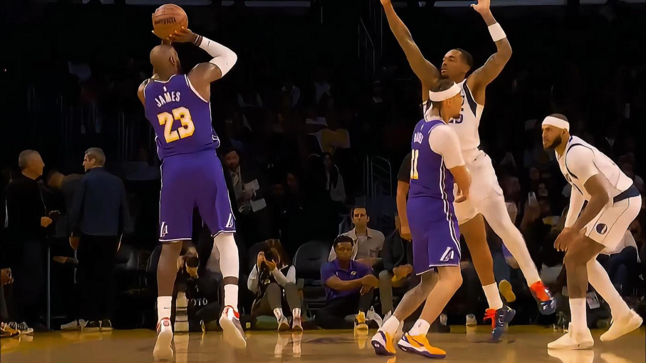 詹姆斯在独行侠比赛中战术调整，回归赛场引发热议！的简单介绍