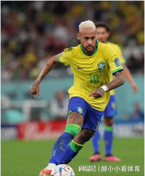 开云体育-关于内马尔回归赛场，惊险取胜首场状态亮眼，曼联观众沸腾！的信息